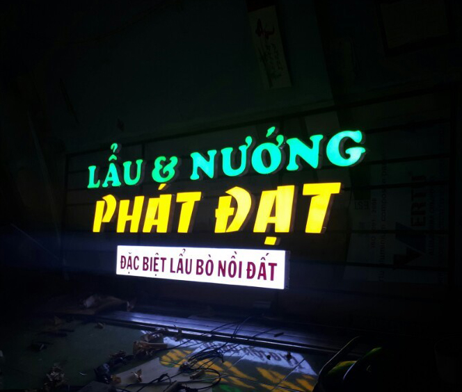 Bảng mica âm đèn
