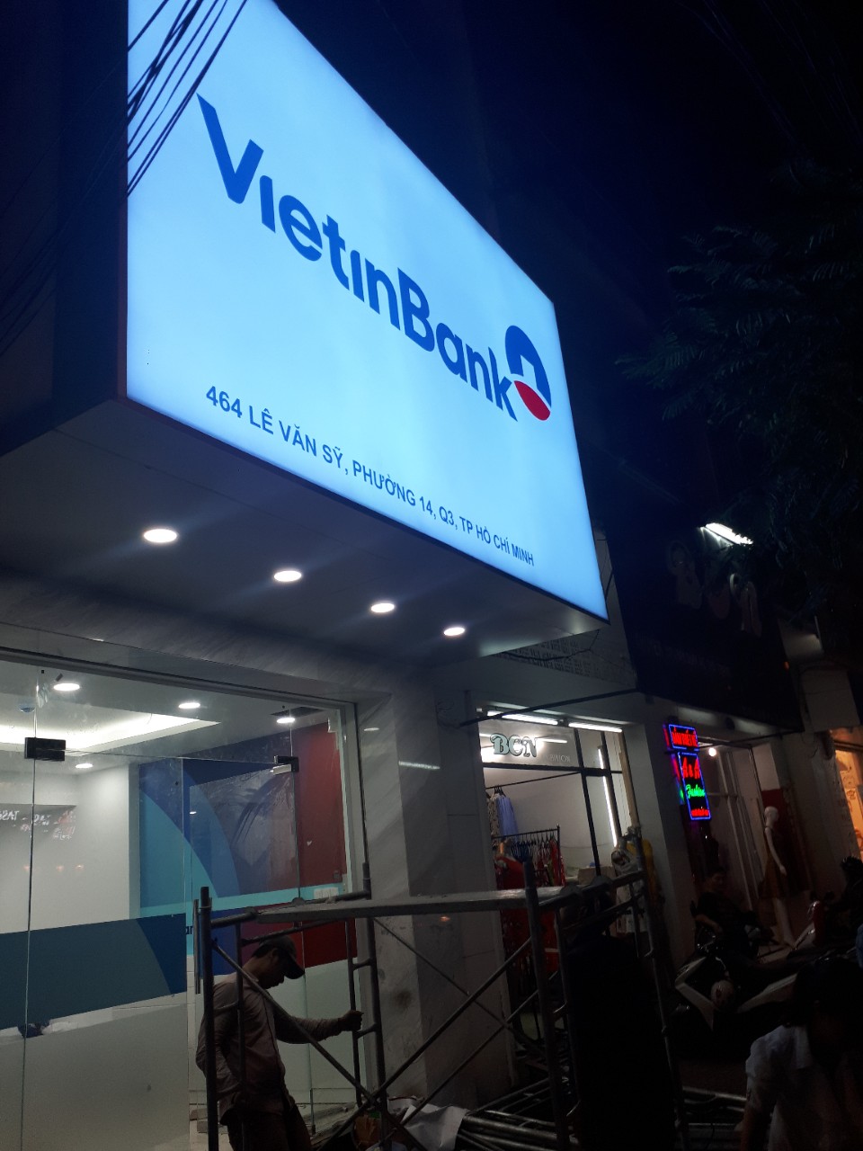 Thi công hệ thống bảng hiệu viettinbank